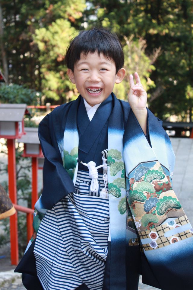 ホームページをご覧のあなただけに、すてきなヒミツをお教えします。 実はボク、大江戸温泉のレアな足袋ソックスを履いてきました。